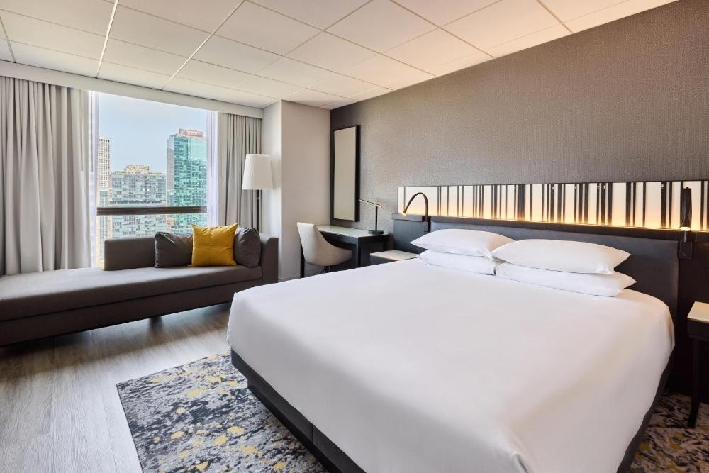 Hyatt Regency Chicago Image 137