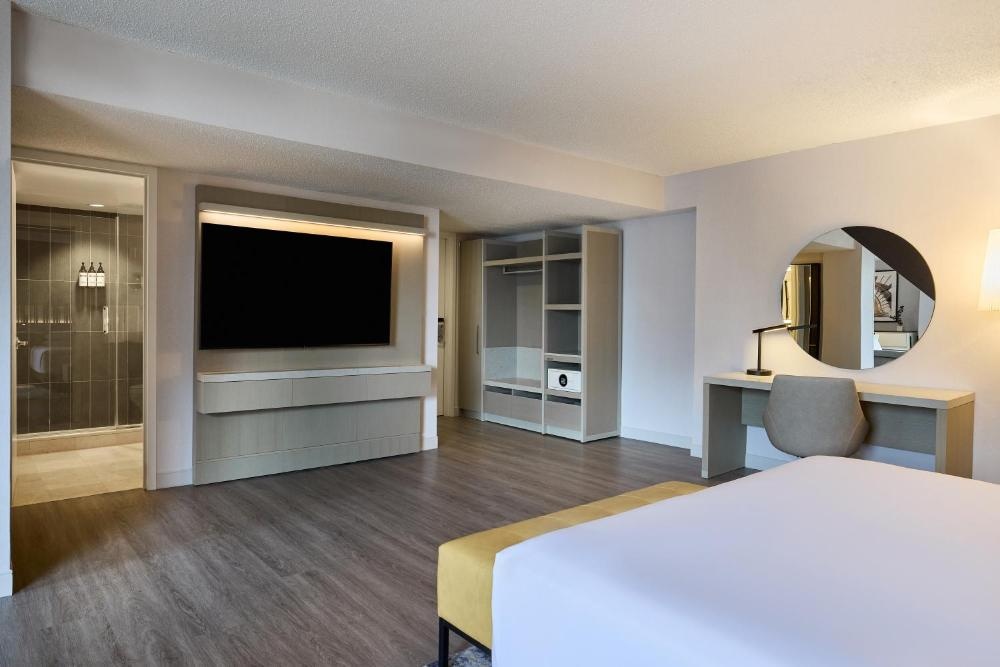 Hyatt Regency Chicago Image 60